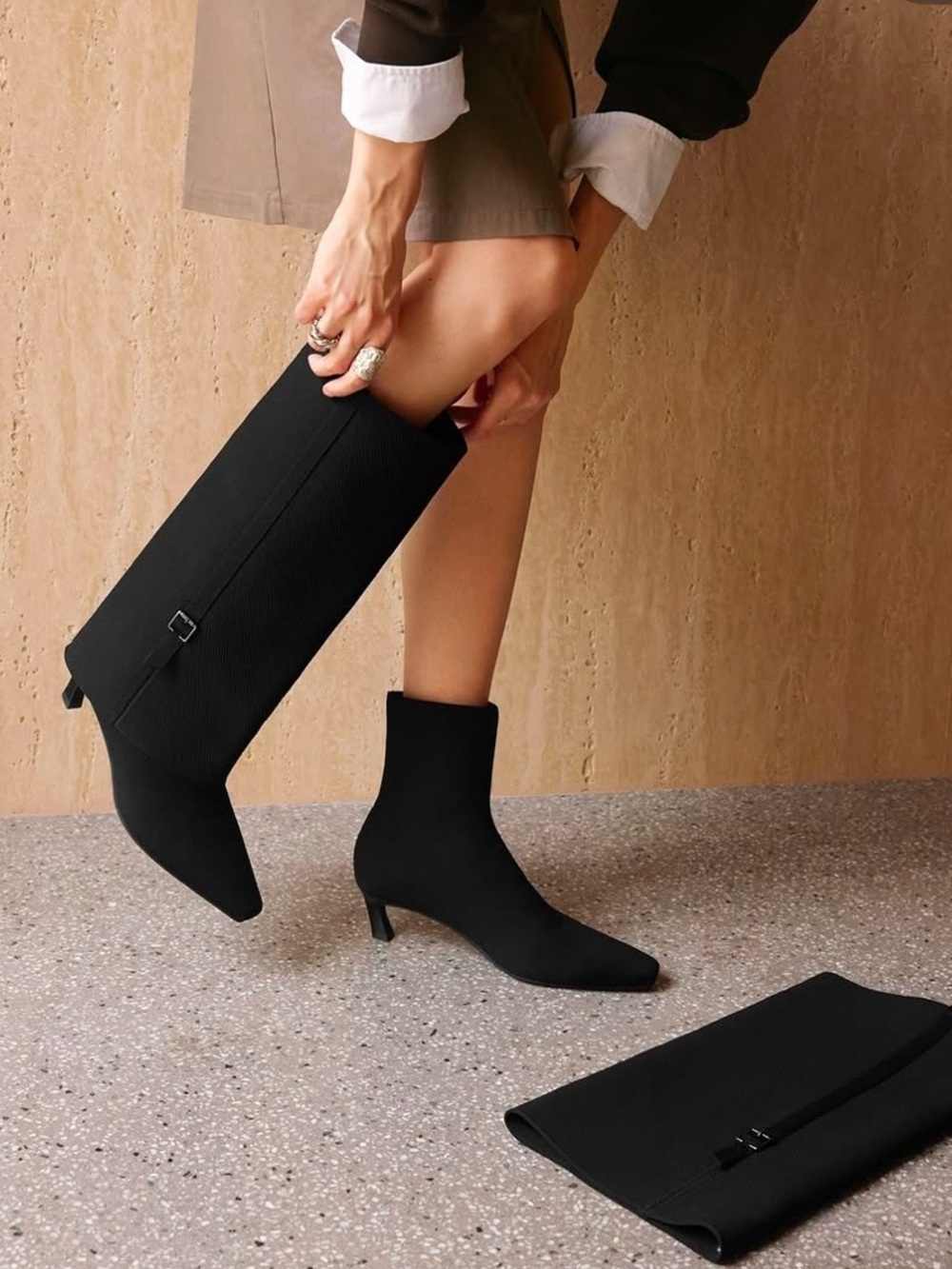 Vivaia Knitted Sleeve Leg Warmers Black